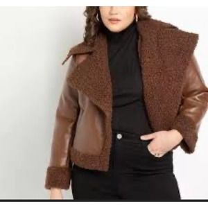 Beautiful Short Sherpa Moto Jacket, size 18/20. C9
